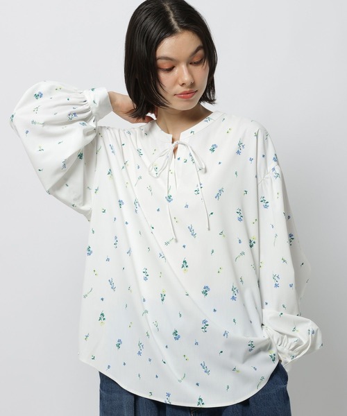 niko and...（ニコアンド）の「コタットイージーケア柄ブラウス（シャツ/ブラウス・レディース・ブラック/ホワイト/オフホワイト・MEDIUM/LARGE）」の17枚目の写真