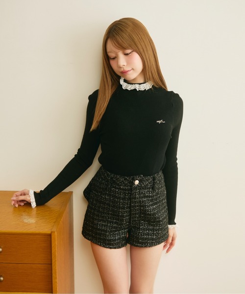 TITTY&CO.(ティティーアンドコー)の「フリルハイネックニット(ニット/セーター・レディース・ベージュ/グレー/ブラック/アイボリー・FREE)」の16枚目の写真
