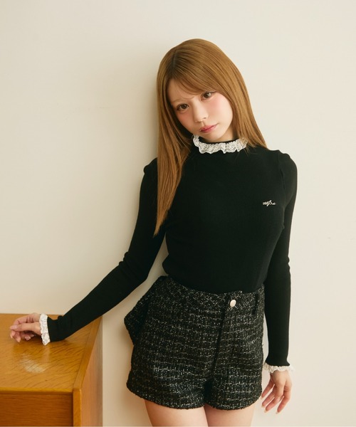 TITTY&CO.(ティティーアンドコー)の「フリルハイネックニット(ニット/セーター・レディース・ベージュ/グレー/ブラック/アイボリー・FREE)」の15枚目の写真