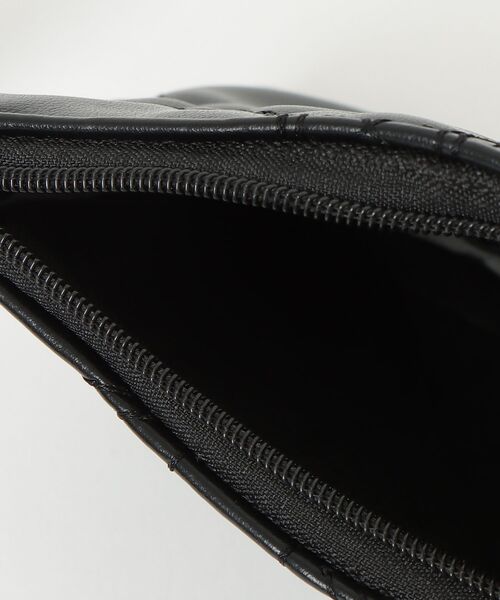 TITTY&CO.（ティティーアンドコー）の「ハートキルティングトートバッグ（トートバッグ・レディース・ブラック/ベージュ/アイボリー・FREE）」の5枚目の写真