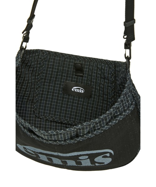 EMIS(イミス)の「PACKABLE CHECK CROSSBODY BAG(ショルダーバッグ・レディース・ブラック/ベージュ/ブラウン・FREE)」の13枚目の写真