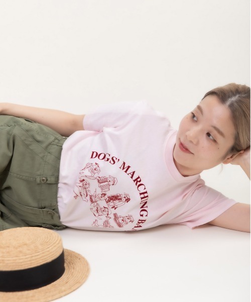 CHILD WOMAN（チャイルドウーマン）の「16/-空紡糸天竺 犬の鼓笛隊プリントTシャツ（Tシャツ/カットソー・レディース・ピンク/サックスブルー/ホワイト・FREE）」の3枚目の写真