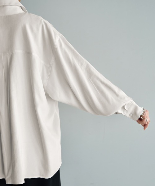 STYLE DELI（スタイルデリ）の「【LUXE】しっとり落ち感ニュアンスシャツ（シャツ/ブラウス・レディース・アイボリー・FREE）」の7枚目の写真