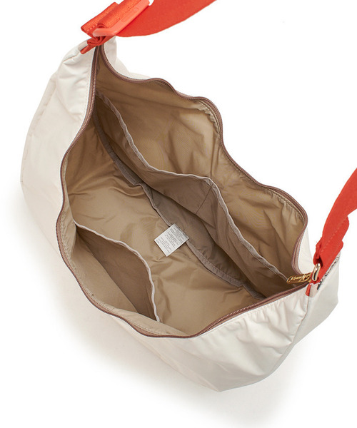 LeSportsac（レスポートサック）の「LG HAMMOCK ADJ BAG メレンゲ/マンダリンウェビング（ショルダーバッグ・レディース・ホワイト・FREE）」の10枚目の写真