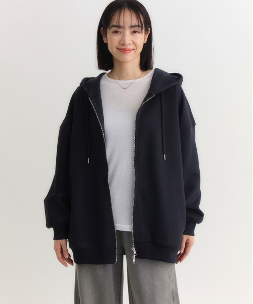 Right-on(ライトオン)の「【HONEYSUCKLE ROSE】ダンボールビッグパーカー (軽量 / 保温 / ミニマルシルエット)(パーカー・レディース・グレー/ブラック/キナリ・M/L/S)」の3枚目の写真