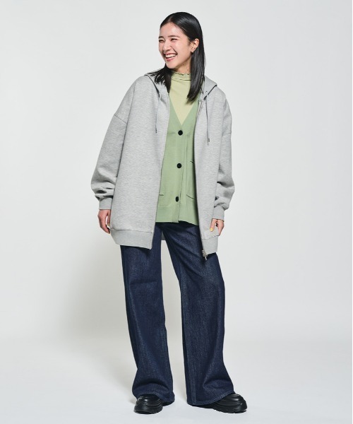 Right-on(ライトオン)の「【HONEYSUCKLE ROSE】ダンボールビッグパーカー (軽量 / 保温 / ミニマルシルエット)(パーカー・レディース・グレー/ブラック/キナリ・M/L/S)」の7枚目の写真