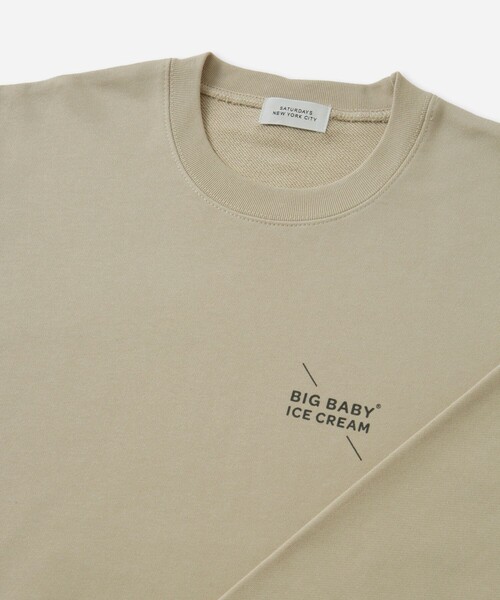 Saturdays NYC(サタデーズ ニューヨークシティ )の「BIG BABY ICE CREAM x Saturdays NYC B Slash Sweatshirt(スウェット・メンズ・ベージュ・L/S/M)」の3枚目の写真