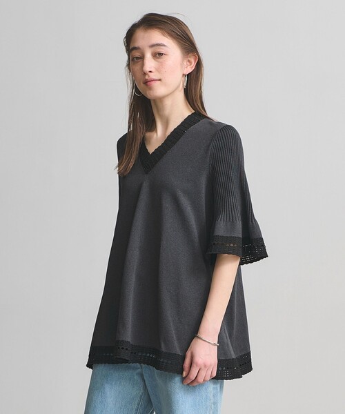 UNITED ARROWS(ユナイテッドアローズ)の「Vネック ニットチュニック(ニット/セーター・レディース・ブラック/ダークグレー/ネイビー・FREE)」の2枚目の写真