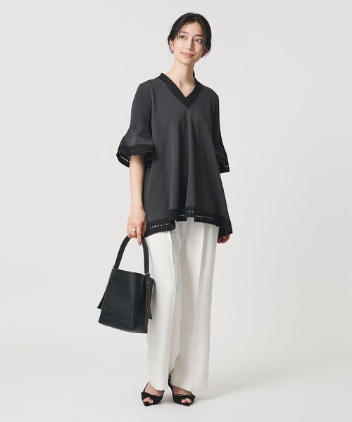 UNITED ARROWS(ユナイテッドアローズ)の「Vネック ニットチュニック(ニット/セーター・レディース・ブラック/ダークグレー/ネイビー・FREE)」の19枚目の写真