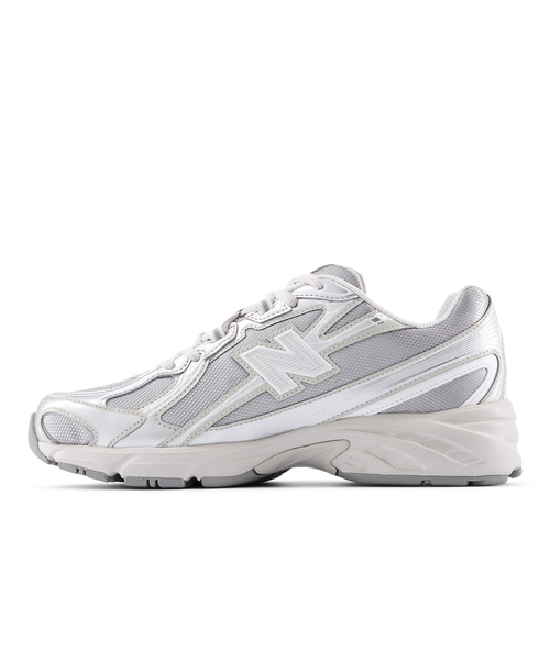 NEW BALANCE(ニューバランス)の「NEW BALANCE/ニューバランス U740(スニーカー・レディース・シルバー・23.5cm/23cm/24.5cm/24cm)」の3枚目の写真