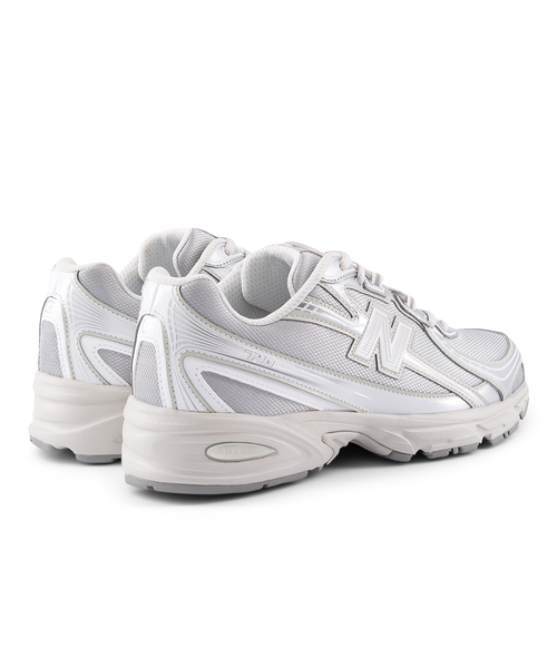 NEW BALANCE(ニューバランス)の「NEW BALANCE/ニューバランス U740(スニーカー・レディース・シルバー・23.5cm/23cm/24.5cm/24cm)」の7枚目の写真