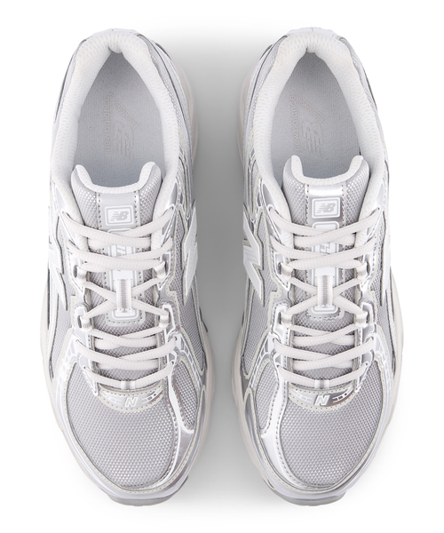 NEW BALANCE(ニューバランス)の「NEW BALANCE/ニューバランス U740(スニーカー・レディース・シルバー・23.5cm/23cm/24.5cm/24cm)」の11枚目の写真