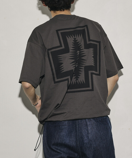 PENDLETON（ペンドルトン）の「PENDLETON/ペンドルトン 別注 バックプリント スピンドルTシャツ/ソロテックス×カルキュロ素材/吸汗速乾/軽量/ドライタッチ（Tシャツ/カットソー・メンズ・ホワイト/チャコールグレー/ブラック/オフホワイト/オリーブ/マスタード・SMALL/MEDIUM/LARGE）」の9枚目の写真