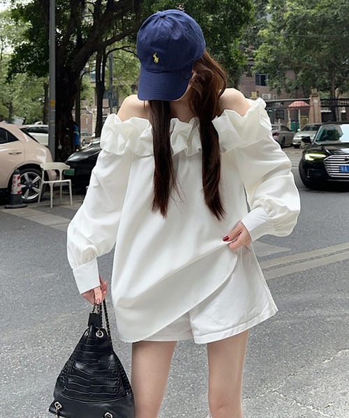 Nia（ニア）の「Nia(ニア)/フリルオフショルブラウス（シャツ/ブラウス・レディース・ホワイト・SMALL/LARGE/MEDIUM）」の7枚目の写真