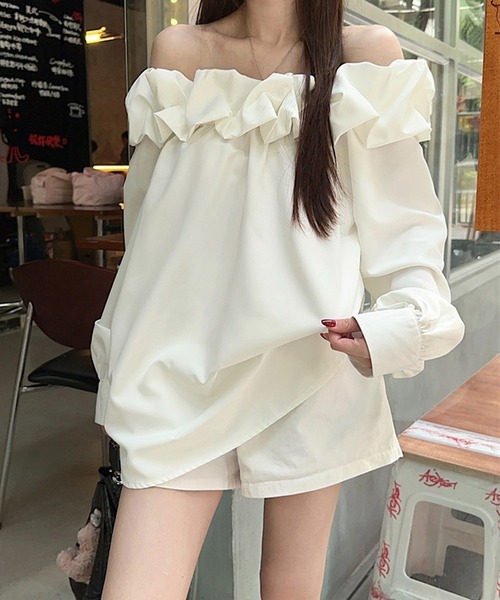 Nia（ニア）の「Nia(ニア)/フリルオフショルブラウス（シャツ/ブラウス・レディース・ホワイト・SMALL/LARGE/MEDIUM）」の11枚目の写真