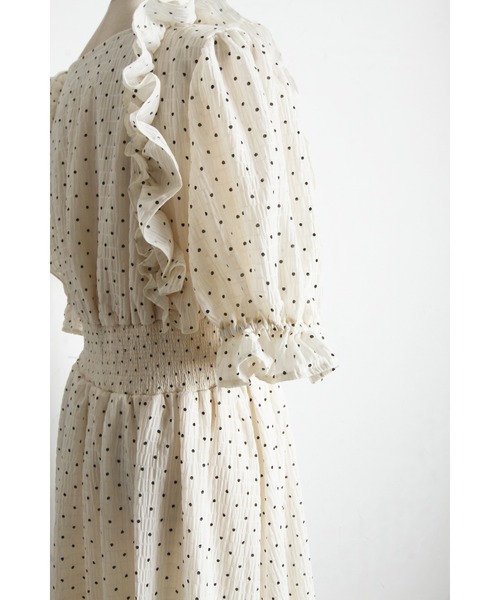 tocco closet(トッコ クローゼット)の「リボン&フリル付きウエストシャーリングドットワンピース(ワンピース・レディース・オフホワイト/ブラック・M)」の10枚目の写真