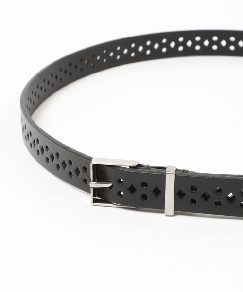 Andemiu（アンデミュウ）の「パンチングレザーベルト634252（ベルト・レディース・ダークブラウン/ブラック・FREE）」の6枚目の写真