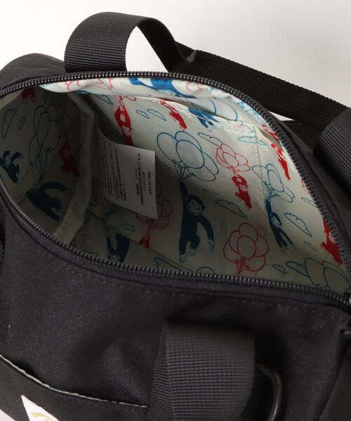 SAC'S BARJean（サックスバージーン）の「【Curious George/おさるのジョージ】2wayミニボストンバッグ（ボストンバッグ・レディース・ブラック・FREE）」の4枚目の写真