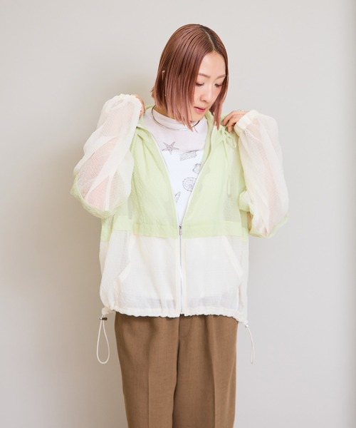 LHELBIE(レルビエ)の「バイカラーシアーアノラックブルゾン(ブルゾン・レディース・ブルー/ブラック/イエロー系・M)」の14枚目の写真