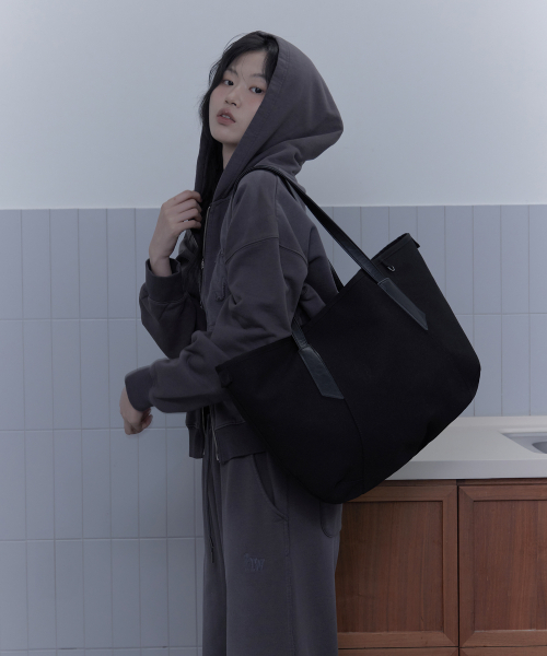 HAVEAWHALE(ハブアホエール)の「kio canvas bag (BK)(ショルダーバッグ・レディース・その他・FREE)」の3枚目の写真