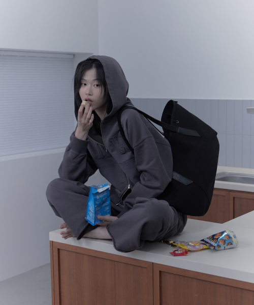 HAVEAWHALE(ハブアホエール)の「kio canvas bag (BK)(ショルダーバッグ・レディース・その他・FREE)」の7枚目の写真