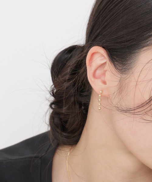 NANO universe（ナノユニバース）の「ボールチェーンドロップピアス（ピアス（両耳用）・レディース・シルバー/ゴールド・F）」の2枚目の写真