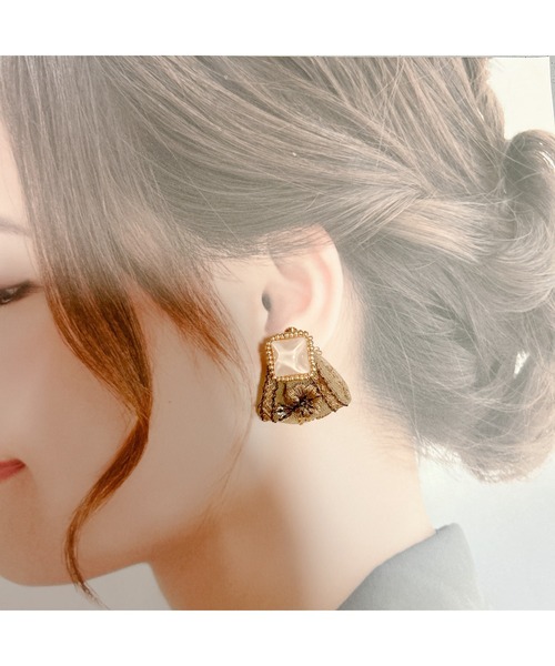 tone（トーン）の「【Lily accessory】インド刺繡イヤリング(MA)（イヤリング・レディース・ブラウン・FREE）」の2枚目の写真