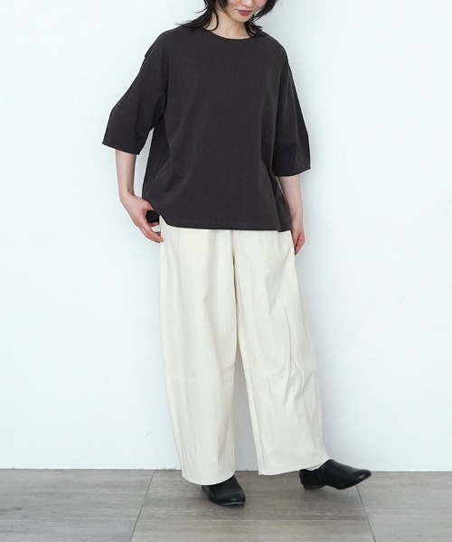 オオカミとフクロウ(オオカミとフクロウ)の「オオカミと白い雲のスワロー(Tシャツ/カットソー・レディース・グレー/スミクロ/ホワイト/ブルー・FREE)」の7枚目の写真