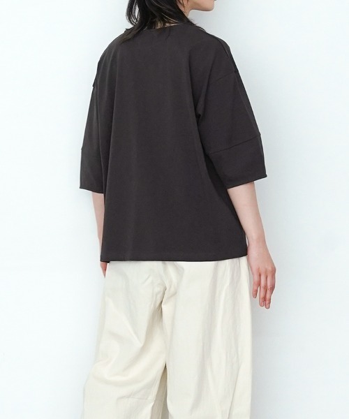 オオカミとフクロウ(オオカミとフクロウ)の「オオカミと白い雲のスワロー(Tシャツ/カットソー・レディース・グレー/スミクロ/ホワイト/ブルー・FREE)」の13枚目の写真