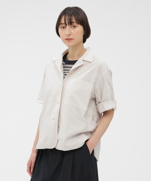 MHL.（エムエイチエル）の「GARMENT DYED FINE COTTON OXFOR（シャツ/ブラウス・レディース・アイボリー/ライトグレー・2/1）」の2枚目の写真
