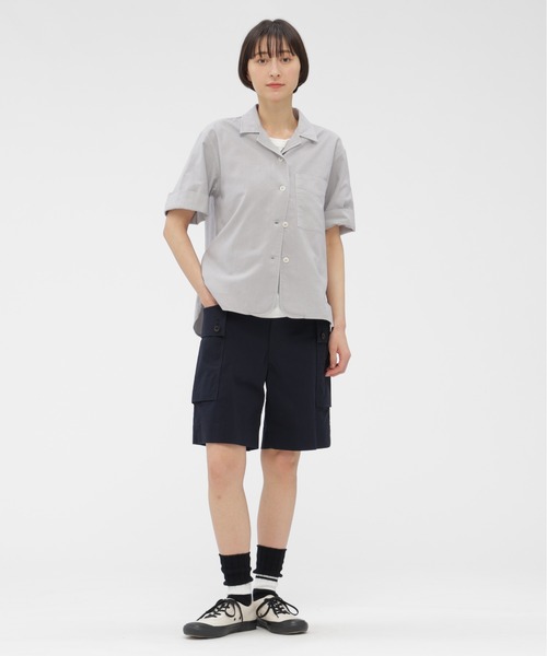 MHL.（エムエイチエル）の「GARMENT DYED FINE COTTON OXFOR（シャツ/ブラウス・レディース・アイボリー/ライトグレー・2/1）」の9枚目の写真