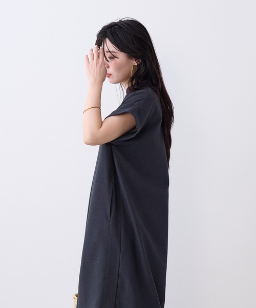 MICA&DEAL(マイカ&ディール)の「タックショルダーワンピース〈2サイズ展開〉(ワンピース・レディース・ブラウン/ブルー/ライトベージュ/ネイビー・36/38)」の17枚目の写真