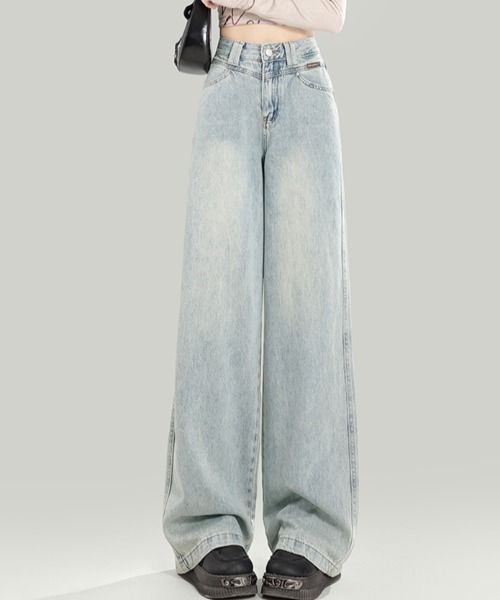 LUCPY（ラクピー）の「ルーズシルエットライトワイドデニムパンツ（デニムパンツ・レディース・ライトブルー・X-SMALL/SMALL/MEDIUM/LARGE）」の4枚目の写真