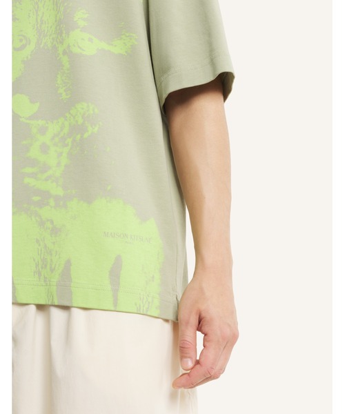 Maison Kitsune(メゾンキツネ)の「FOX CUB OVERSIZE TEE-SHIRT(Tシャツ/カットソー・メンズ・ライトカーキ・XS/XL/L/M/S)」の5枚目の写真