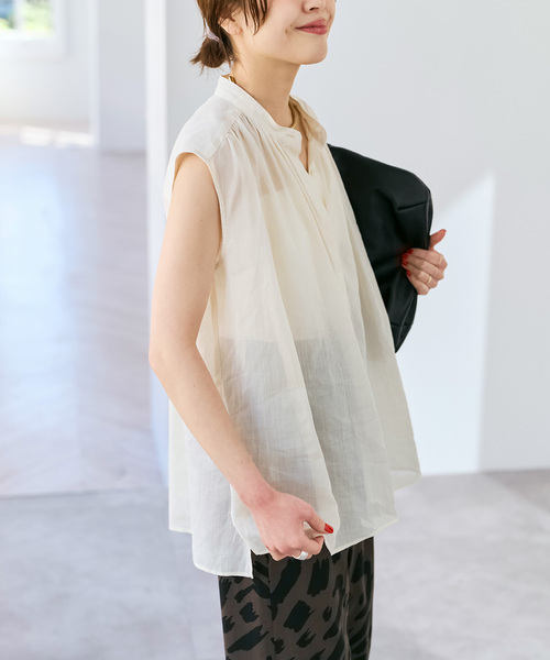 Spick & Span(スピックアンドスパン)の「ラミーコットンギャザーブラウス(シャツ/ブラウス・レディース・アイボリー/ブラック/オレンジ・FREE)」の21枚目の写真