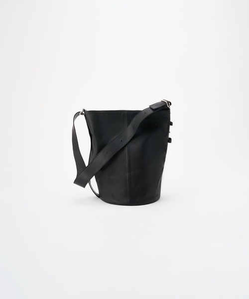 ONE.（ワンドット）の「【ONE./ワンドット】Cylinder Shoulder Bag / 撥水レザー（トートバッグ・メンズ・ブラック・FREE）」の4枚目の写真