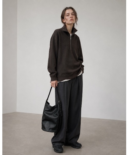 ONE.（ワンドット）の「【ONE./ワンドット】Cylinder Shoulder Bag / 撥水レザー（トートバッグ・メンズ・ブラック・FREE）」の7枚目の写真