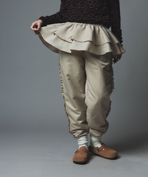 W:Huku(フーク)の「【W:Huku / ナイロンオックス】ペプラム ビスチェ / Nylon Oxford Peplum Bustier(ベスト・レディース・ライトベージュ・FREE)」の6枚目の写真