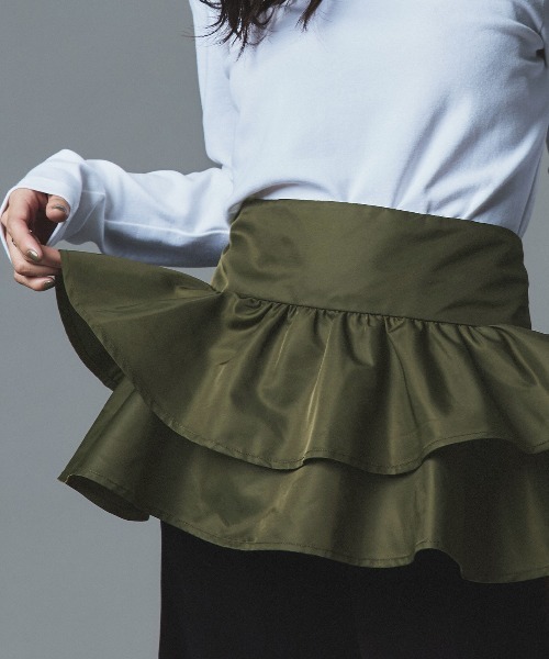 W:Huku(フーク)の「【W:Huku / ナイロンオックス】ペプラム ビスチェ / Nylon Oxford Peplum Bustier(ベスト・レディース・ライトベージュ・FREE)」の15枚目の写真