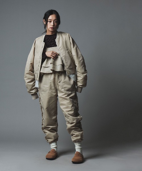 W:Huku(フーク)の「【W:Huku / ナイロンオックス】ペプラム ビスチェ / Nylon Oxford Peplum Bustier(ベスト・レディース・ライトベージュ・FREE)」の19枚目の写真