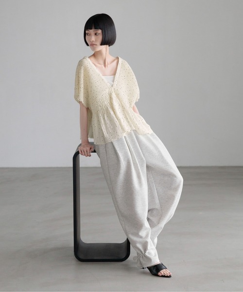 LOWRYS FARM(ローリーズファーム)の「【接触冷感・UVカット】カットイージードロストパンツ 1044353(スウェットパンツ・レディース・グレー系その他5/ブラック/グレー系その他3/ピンク・FREE)」の16枚目の写真