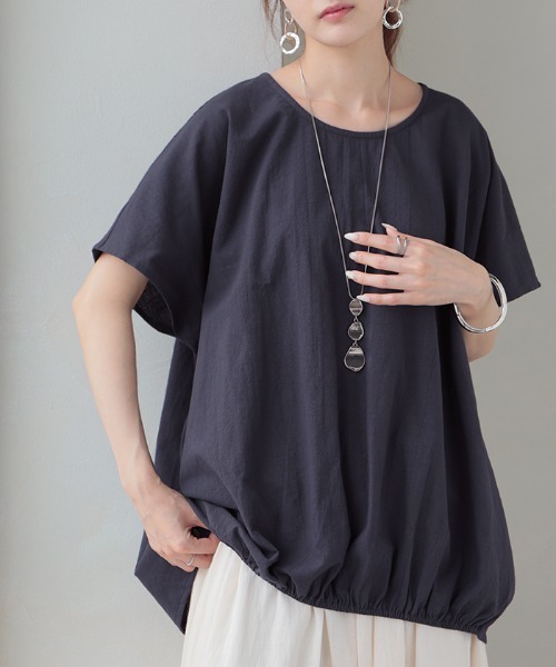 HUG.U(ハグユー)の「まるっとカバー。 綿100%ナチュラルTシャツ(Tシャツ/カットソー・レディース・レッド/ネイビー/ブラック/ダークグレー/グリーン/ホワイト・FREE)」の5枚目の写真