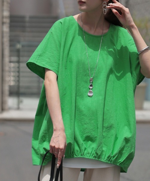 HUG.U(ハグユー)の「まるっとカバー。 綿100%ナチュラルTシャツ(Tシャツ/カットソー・レディース・レッド/ネイビー/ブラック/ダークグレー/グリーン/ホワイト・FREE)」の4枚目の写真