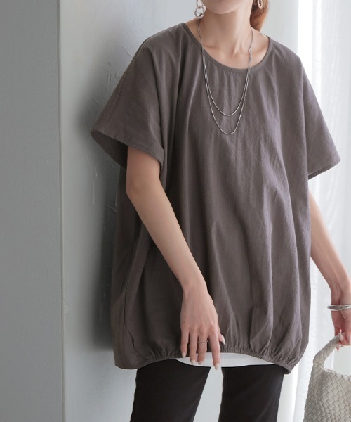 HUG.U(ハグユー)の「まるっとカバー。 綿100%ナチュラルTシャツ(Tシャツ/カットソー・レディース・レッド/ネイビー/ブラック/ダークグレー/グリーン/ホワイト・FREE)」の3枚目の写真