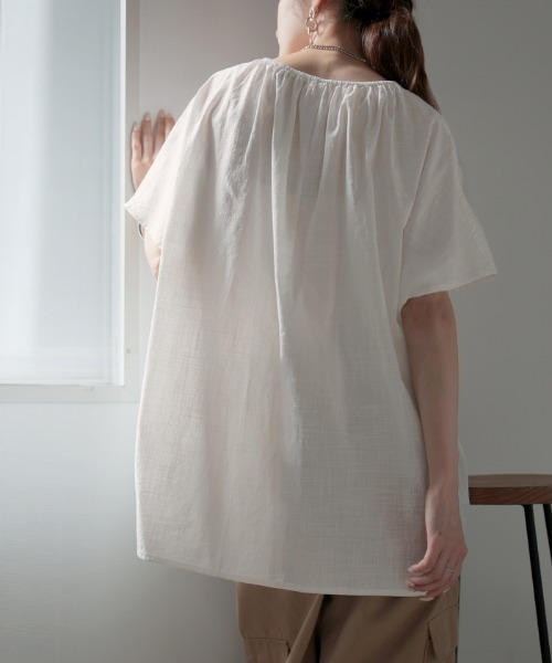 HUG.U(ハグユー)の「まるっとカバー。 綿100%ナチュラルTシャツ(Tシャツ/カットソー・レディース・レッド/ネイビー/ブラック/ダークグレー/グリーン/ホワイト・FREE)」の20枚目の写真