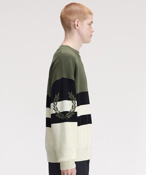 FRED PERRY（フレッドペリー）の「Tipped Graphic Jumper／ティップドグラフィックジャンパー（ニット/セーター・メンズ・カーキ・S/M/L）」の5枚目の写真
