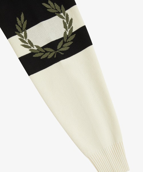 FRED PERRY（フレッドペリー）の「Tipped Graphic Jumper／ティップドグラフィックジャンパー（ニット/セーター・メンズ・カーキ・S/M/L）」の8枚目の写真