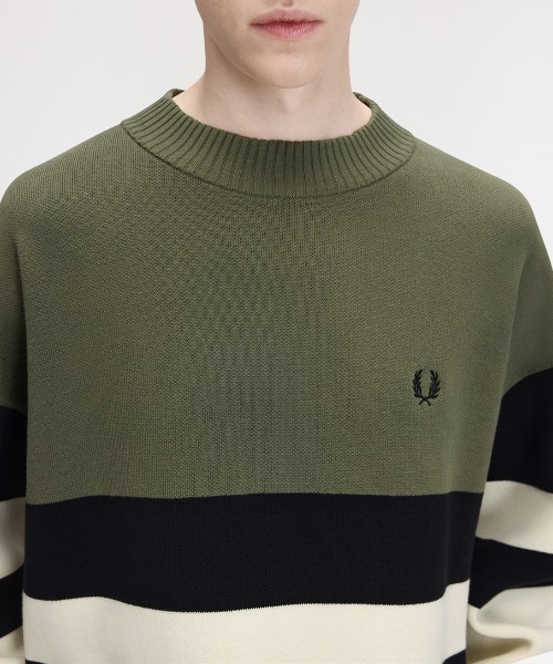 FRED PERRY（フレッドペリー）の「Tipped Graphic Jumper／ティップドグラフィックジャンパー（ニット/セーター・メンズ・カーキ・S/M/L）」の2枚目の写真