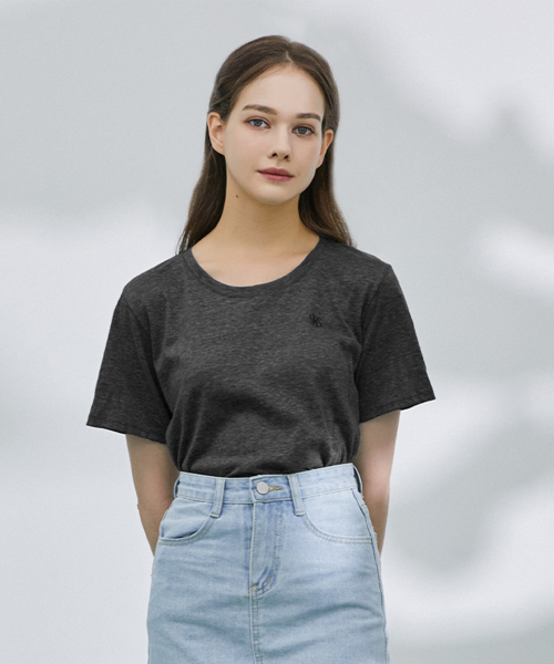 SOUP(スープ)の「ベーシックラウンドネックスリムフィットTシャツ(SA3STF1)(Tシャツ/カットソー・レディース・ブラック・55)」の4枚目の写真