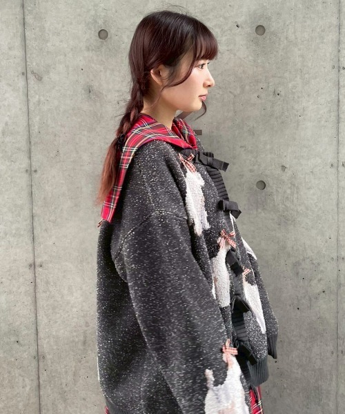 Candy Stripper(キャンディストリッパー)の「DOG RIBBON KNIT カーディガン(カーディガン/ボレロ・レディース・レッド/アイボリー/チャコール・FREE)」の17枚目の写真